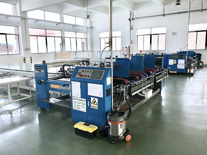   Automatic cartoning machine